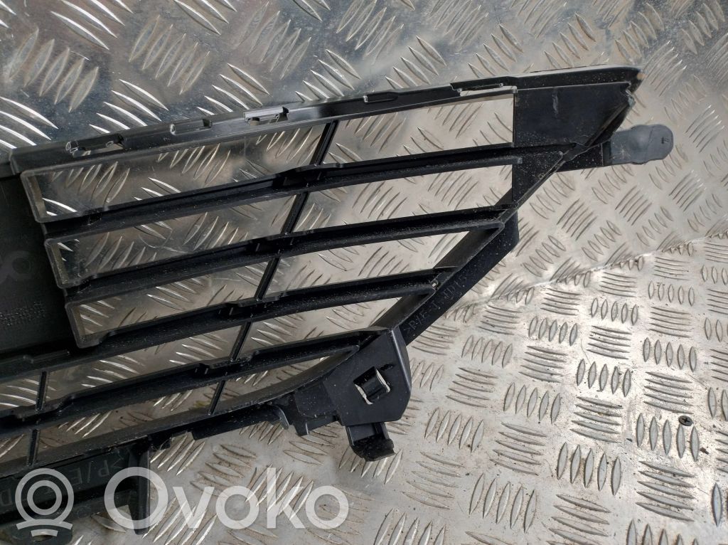 622548476R Renault Megane IV Unteres Gitter dreiteilig vorne 
