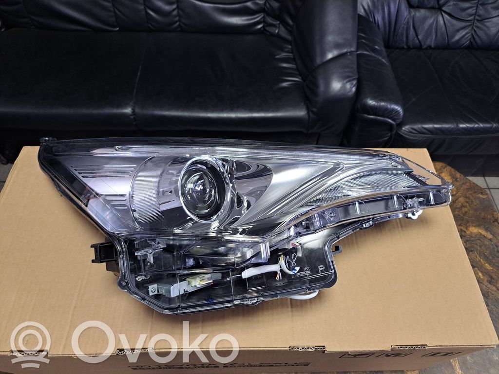 8113005420 Toyota Avensis T270 Headlight/headlamp, €950.00 | RRR