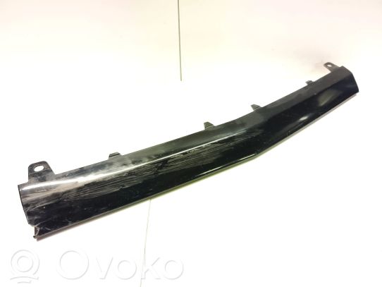 Mercedes-Benz C W205 Modanatura separatore del paraurti anteriore 