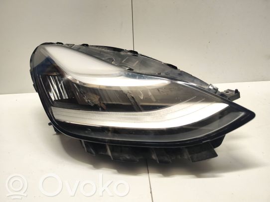Tesla Model 3 Priekinis žibintas 