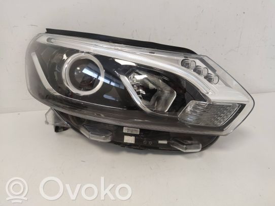 Toyota Proace Priekinis žibintas 
