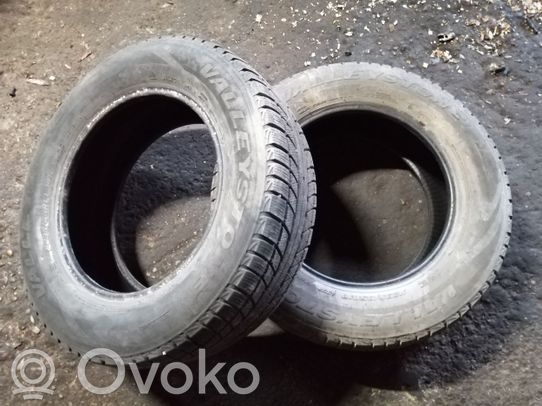 Toyota RAV 4 (XA30) Pneus d'hiver R17 