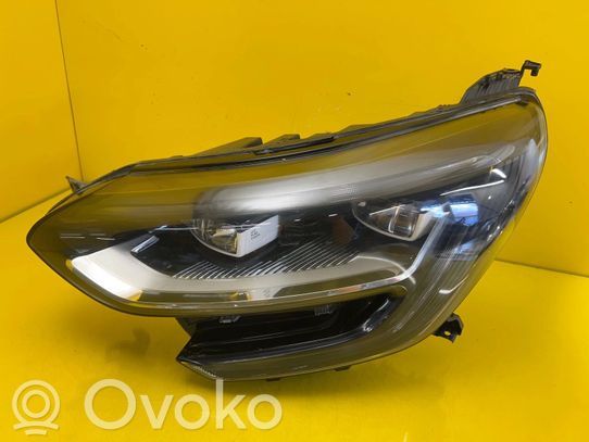 Renault Megane IV Priekinis žibintas 