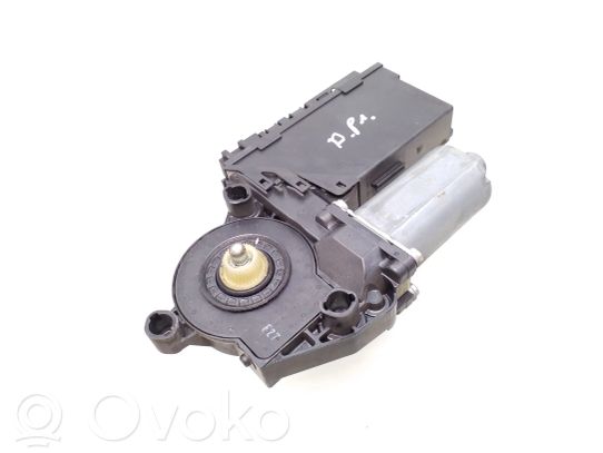 Audi A4 S4 B7 8E 8H Etuoven ikkunan nostomoottori 