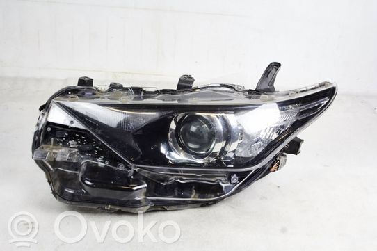 Toyota Auris E180 Priekinis žibintas 