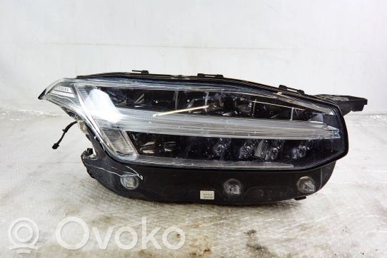 Volvo XC90 Priekinis žibintas 