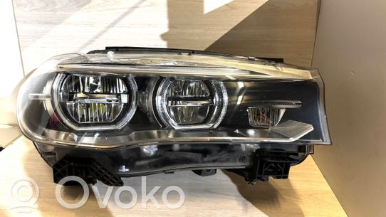 BMW X5 F15 Priekinis žibintas 