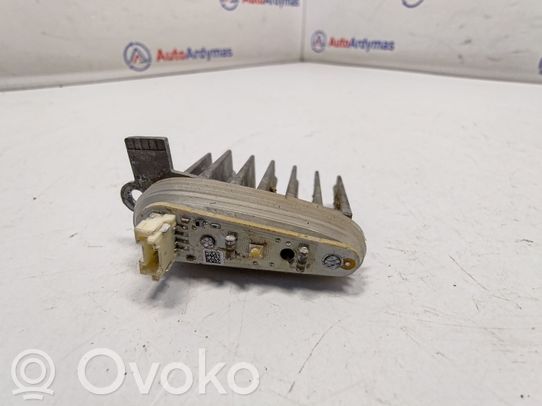 BMW 4 F32 F33 Priekinio žibinto detalė 