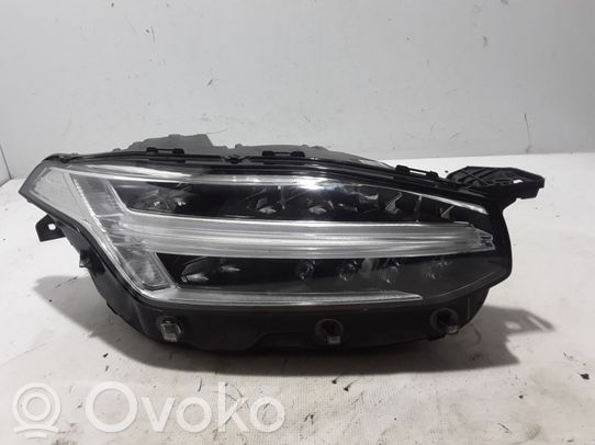 Volvo XC90 Priekinis žibintas 