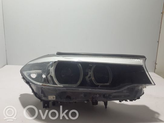 BMW 5 G30 G31 Priekinis žibintas 