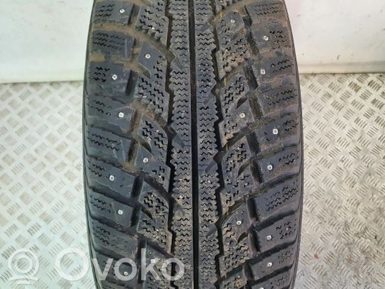Toyota Prius (XW30) Pneus d’hiver R17 à crampons 