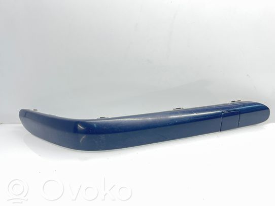 Mercedes-Benz C W203 Modanatura separatore del paraurti anteriore 