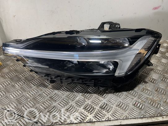 Volvo XC60 Priekinio žibinto lemputė 