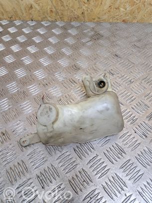 BMW 5 E39 Windshield washer fluid reservoir/tank 