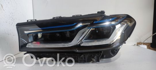 BMW 5 G30 G31 Priekinis žibintas 
