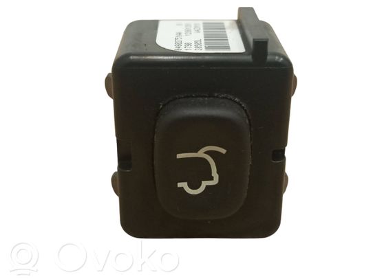 Jeep Grand Cherokee Takaluukun avauskytkin 