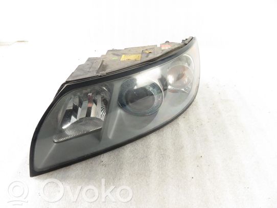Volvo V50 Priekinis žibintas 