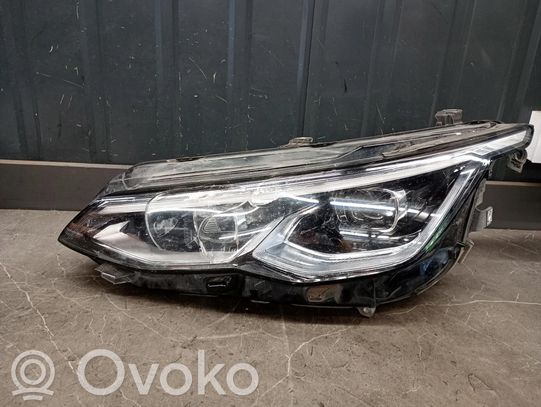 Volkswagen Golf VIII Priekinis žibintas 
