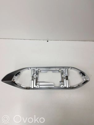 Peugeot 308 Mascherina unità principale autoradio/GPS 