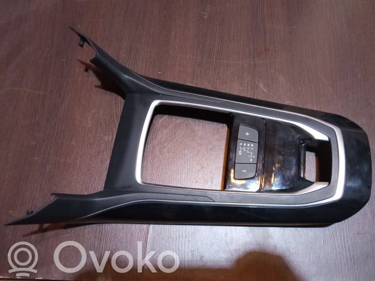 Peugeot 308 Rivestimento in plastica cornice della leva del cambio 
