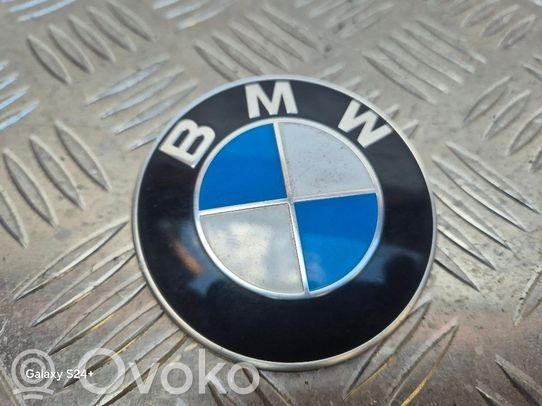 BMW 3 F30 F35 F31 Mostrina con logo/emblema della casa automobilistica 