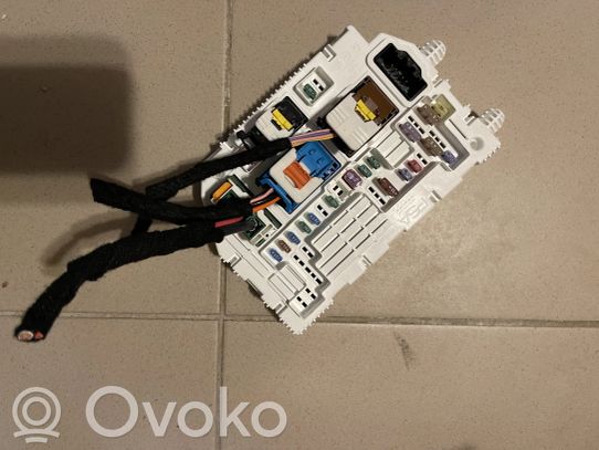 Opel Astra L Muut laitteet 