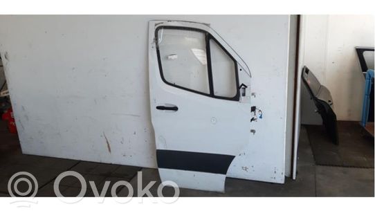 Mercedes-Benz Sprinter W907 W910 Porte avant 