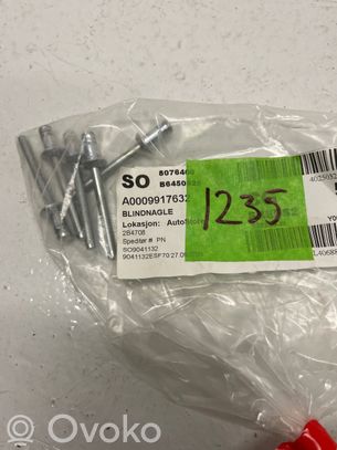Schrauben Zylinderkopf   A0009917632,B6450625,2B4708,09041132,8076400