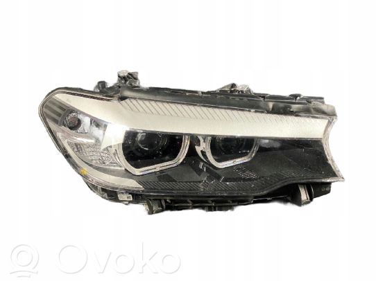 BMW 5 G30 G31 Priekinis žibintas 