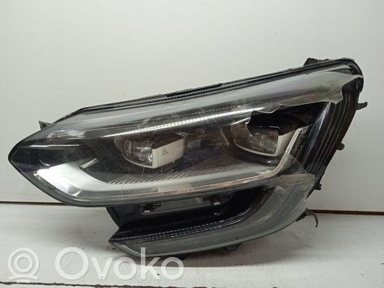 Renault Megane IV Priekinis žibintas 