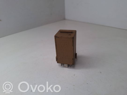 BMW 5 E39 Module relais lève-vitre 