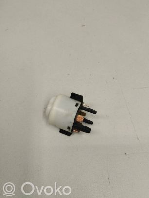 Volkswagen PASSAT B5.5 Ignition lock contact 