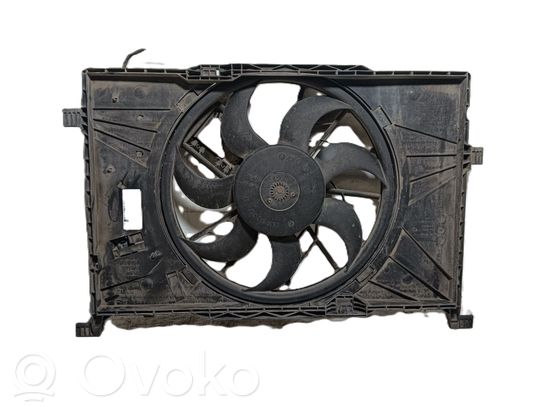 Jäähdyttimen jäähdytinpuhallin   A1698203642,A1695002693