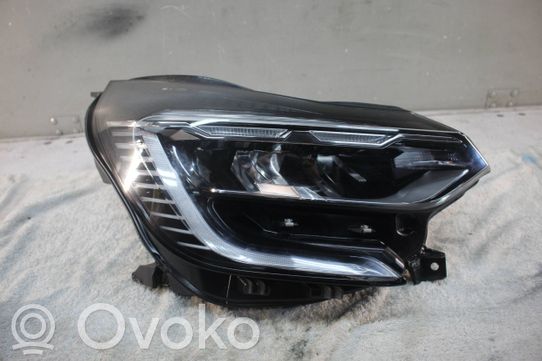 Renault Captur II Priekinis žibintas 