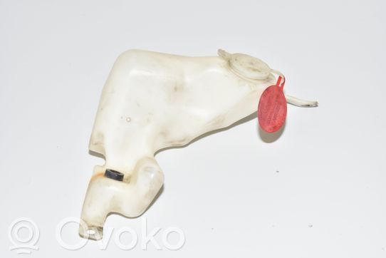 BMW 5 E39 Windshield washer fluid reservoir/tank 