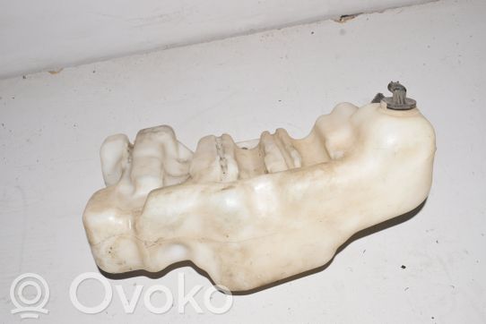 BMW 5 E39 Windshield washer fluid reservoir/tank 