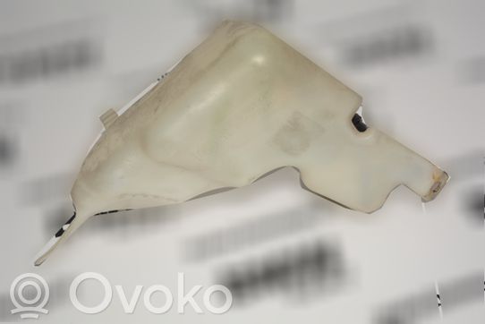 BMW 5 E39 Windshield washer fluid reservoir/tank 