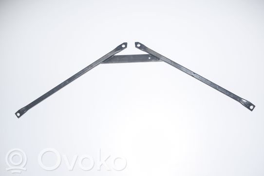 BMW 3 F30 F35 F31 Cita veida dzinēja nodalījuma detaļa 