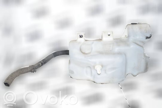 BMW 5 E39 Windshield washer fluid reservoir/tank 