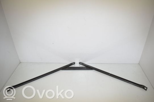 BMW 3 F30 F35 F31 Cita veida dzinēja nodalījuma detaļa 