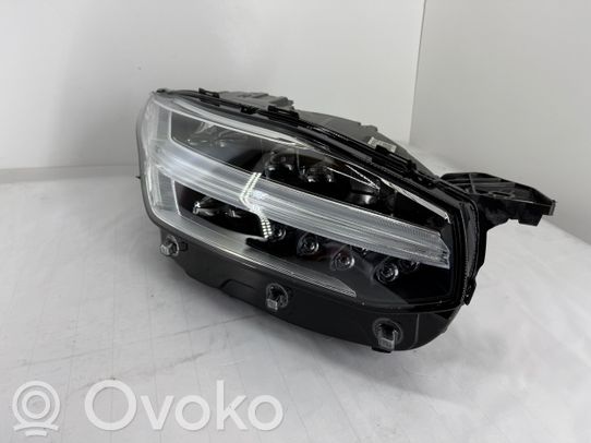 Volvo XC90 Priekinis žibintas 