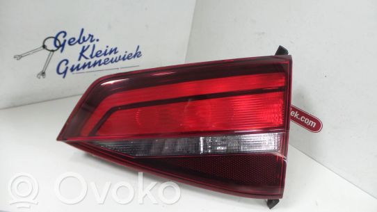 Volkswagen Jetta VI Takavalot 