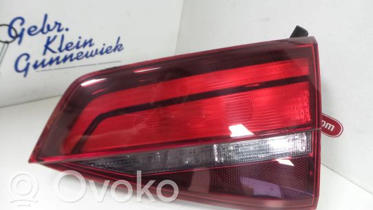 Volkswagen Jetta VI Takavalot 