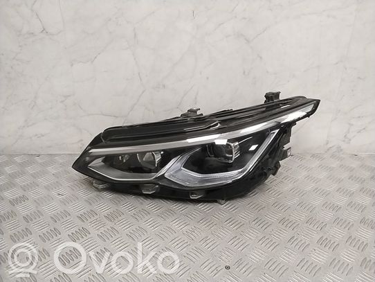 Volkswagen Golf VIII Priekinis žibintas 