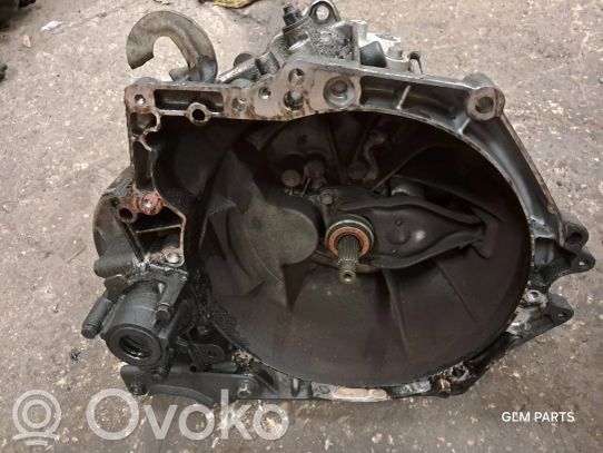 Peugeot 2008 I Mechaninė 5 pavarų dėžė 