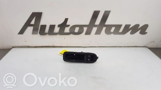 Renault Twingo II Interruttore di controllo dell’alzacristalli elettrico 