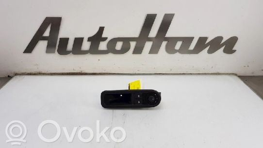 Renault Twingo II Interruttore di controllo dell’alzacristalli elettrico 