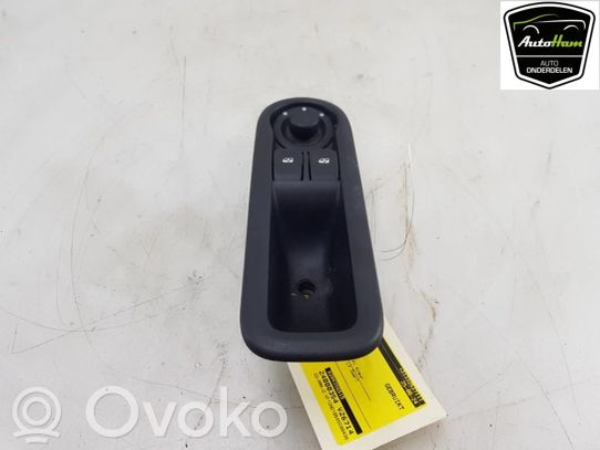 Renault Twingo II Interruttore di controllo dell’alzacristalli elettrico 