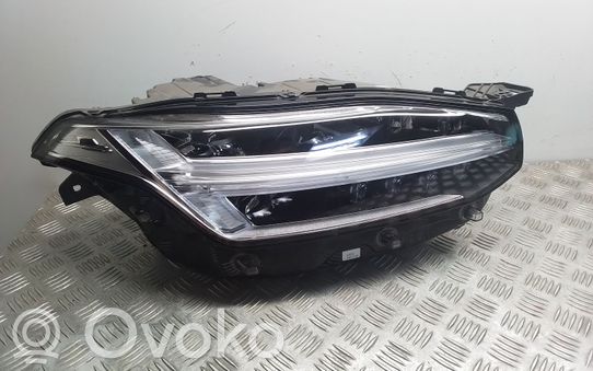 Volvo XC90 Priekinis žibintas 