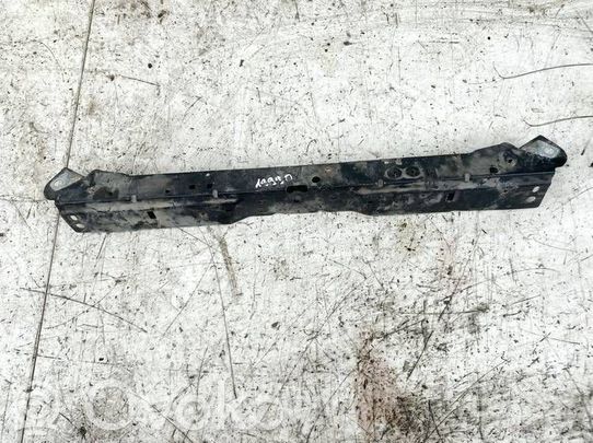 Staffa di montaggio del radiatore
